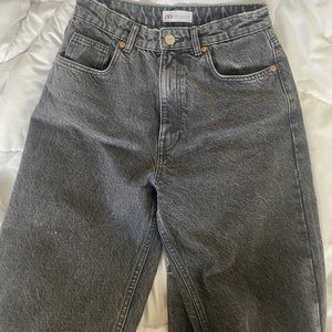 Zara mom fit jeans .